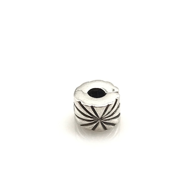 Pandora Star Flower Design Clip Charm - Picture 7 of 7